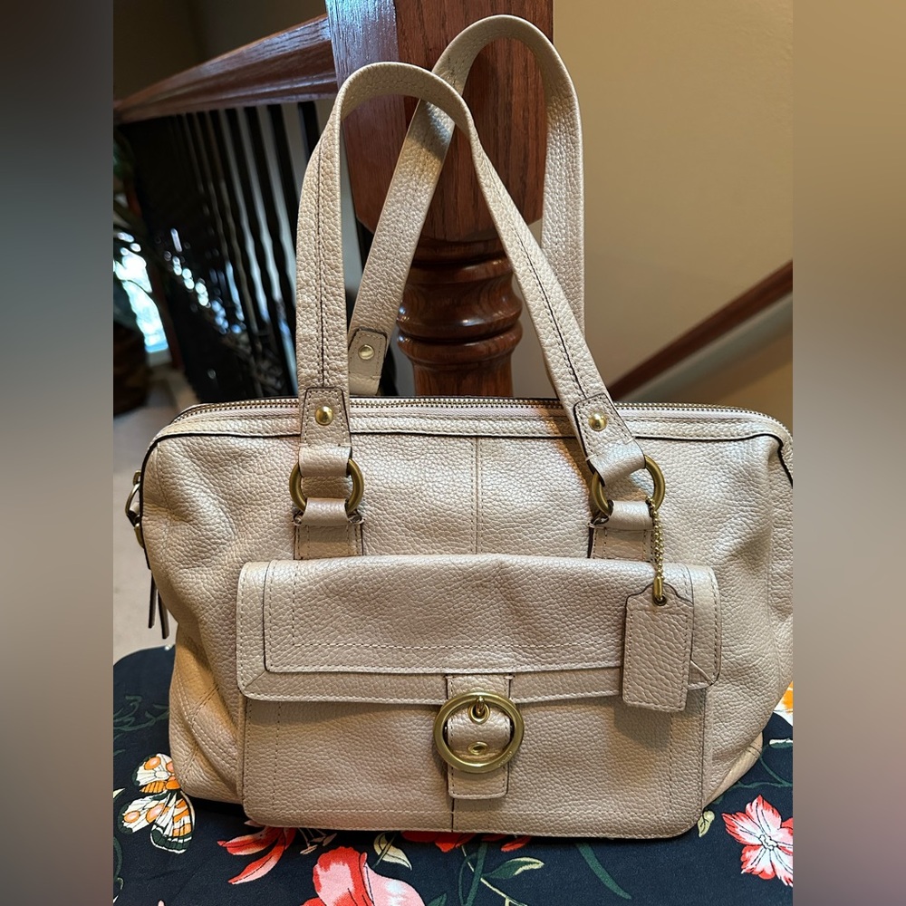 Authentic Coach Cream Leather Shoulder/Hand Bag
